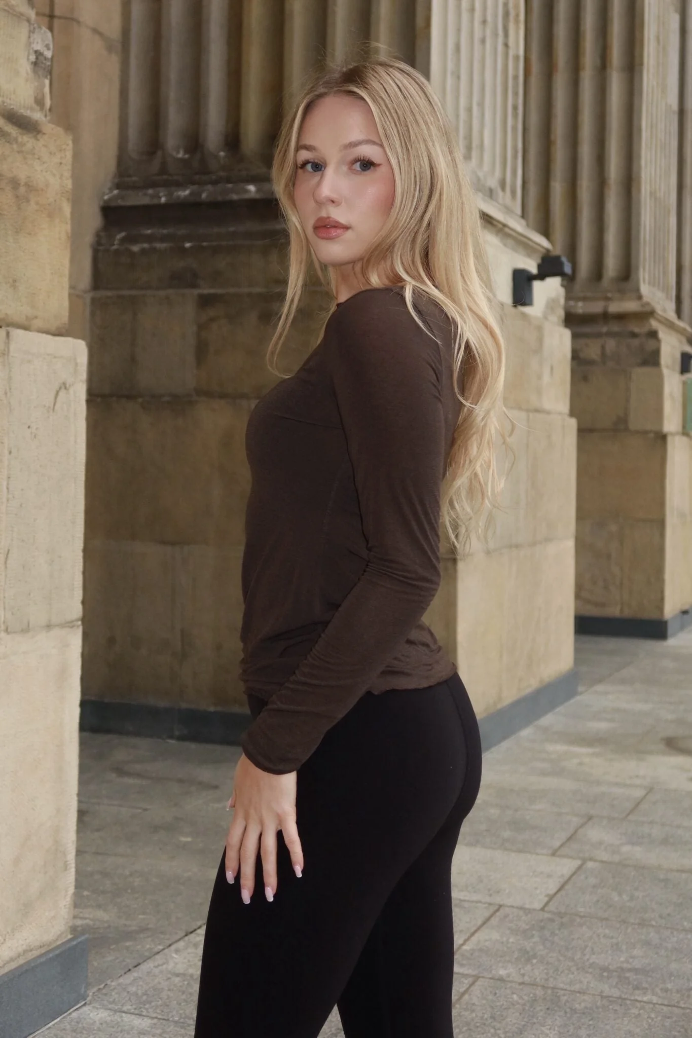 Bluzka Cashmere Soft – Czekoladowa - Image 2
